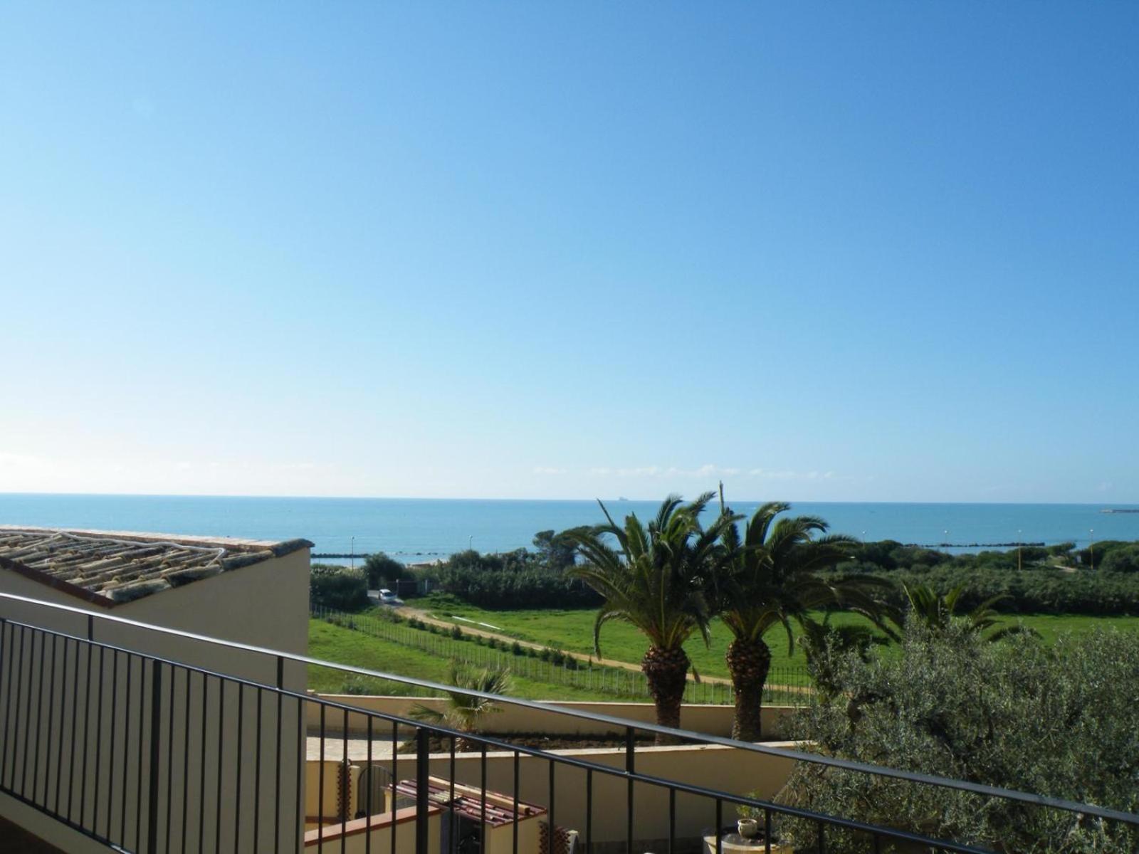 Domus Mare Luxury Apartment San Leone Bagian luar foto