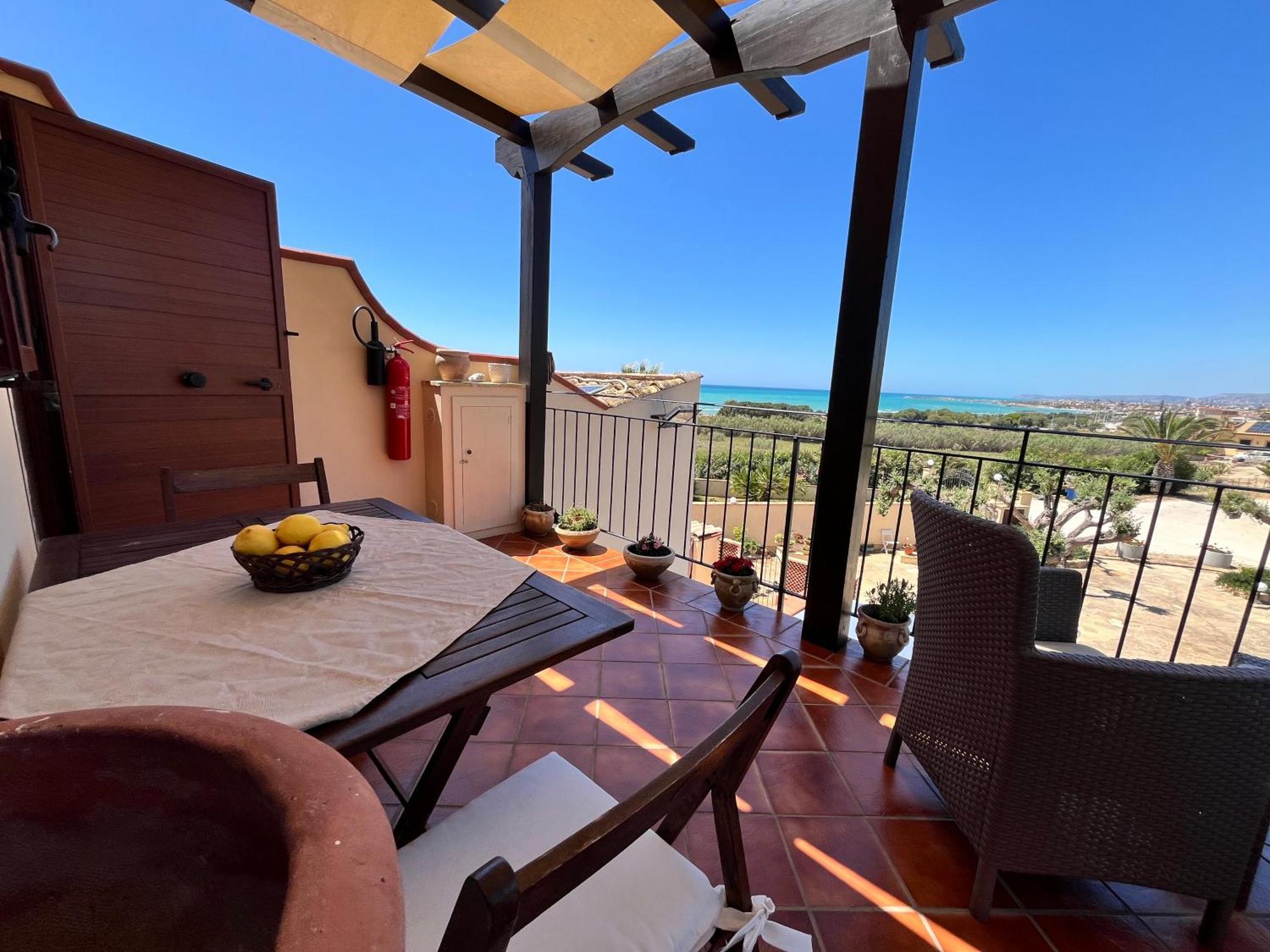 Domus Mare Luxury Apartment San Leone Bagian luar foto